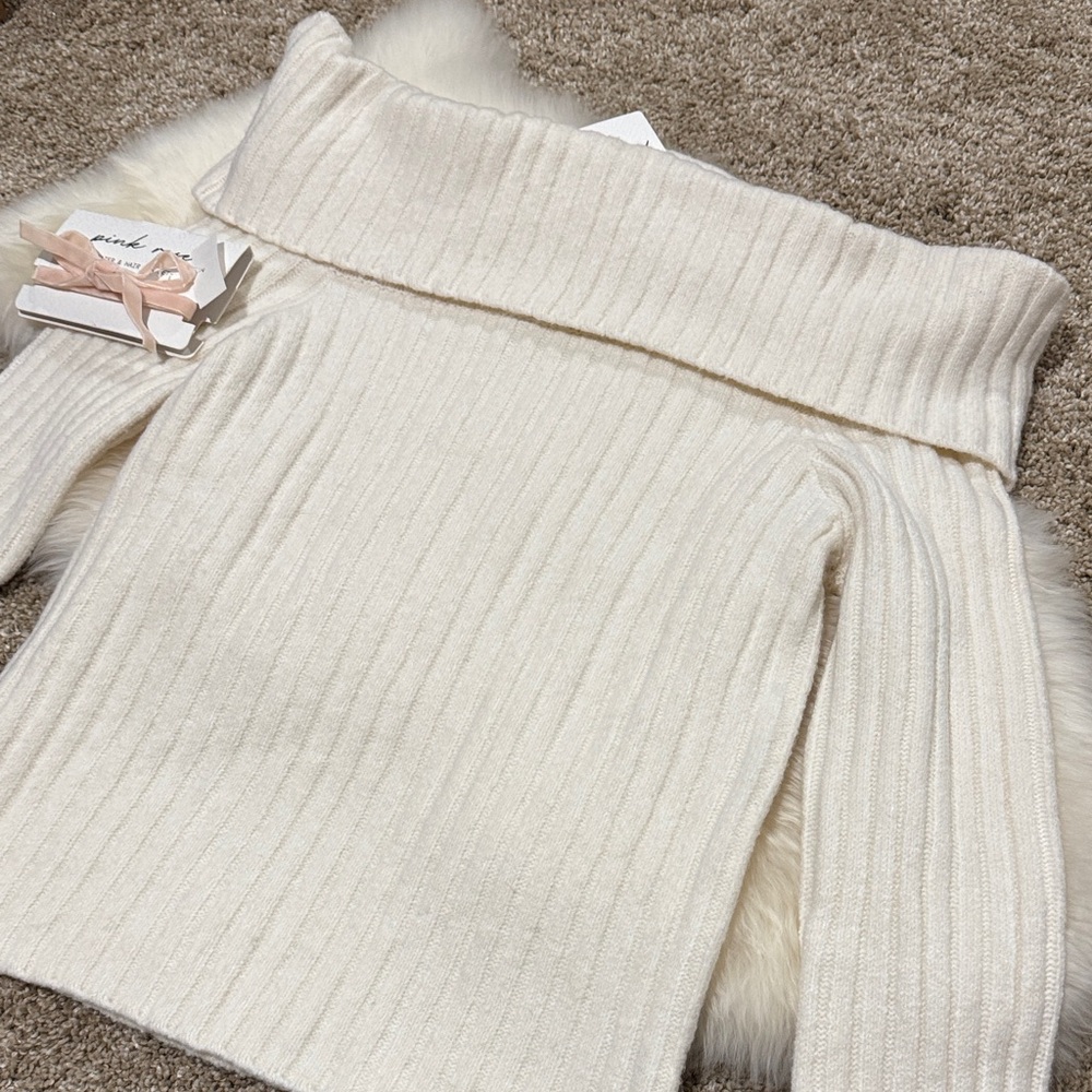 NWT Pink Rose Off-Shoulder Ribbed Cream Sweater Size L - Picture 2 of 5